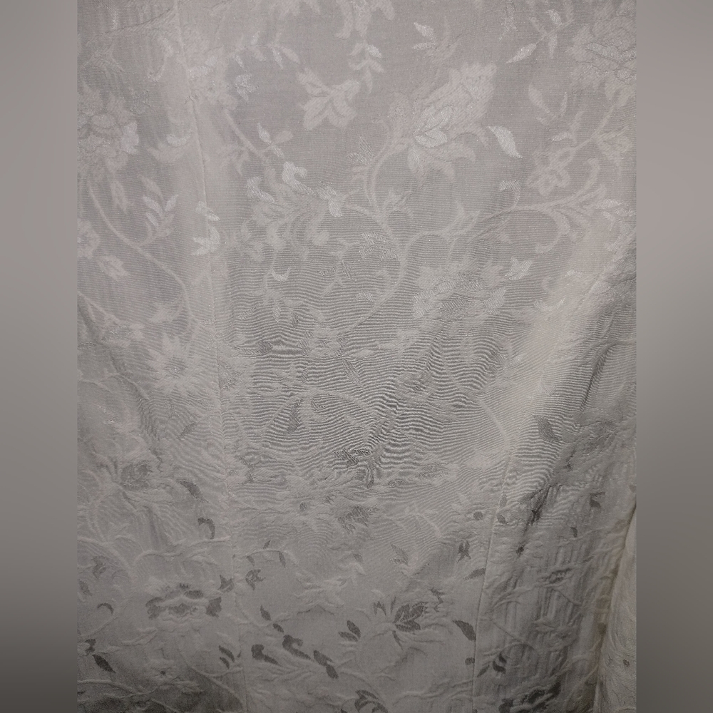 Soft white floral jacket with pink lace cuffs and hem, clasps in front - Picture 7 of 8